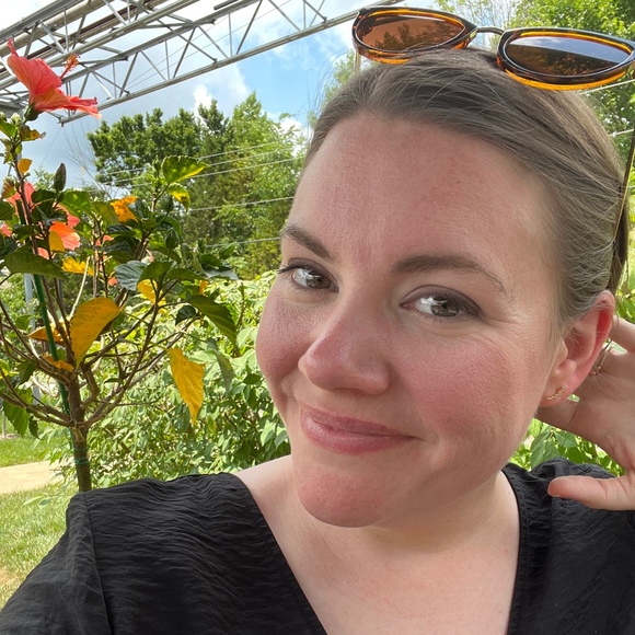 Meet your Posher, Posh - Picture 1 of 1